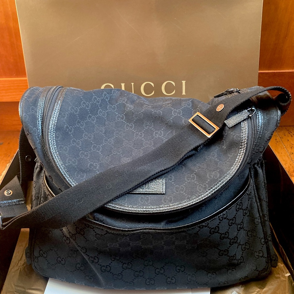 Authentic GG canvas Gucci diaper bag black color with box, change pad, dust bag